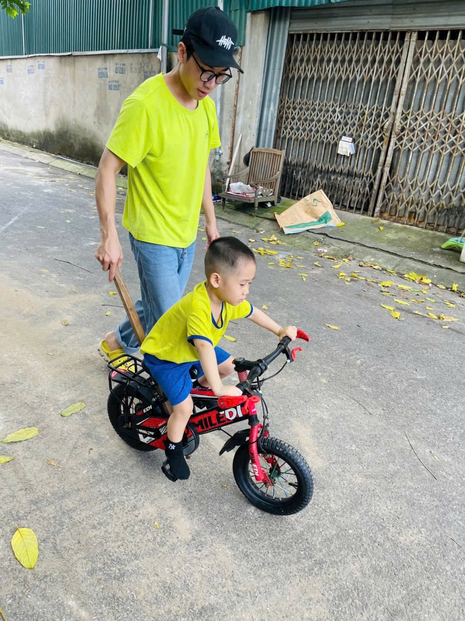 Nhận biết sớm dấu hiệu tự kỷ ở trẻ — hướng dẫn cho phụ huynh